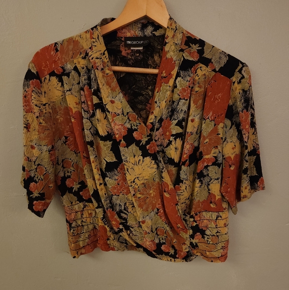Vintage 1980s Cropped Floral Blouse - Picture 8 of 13